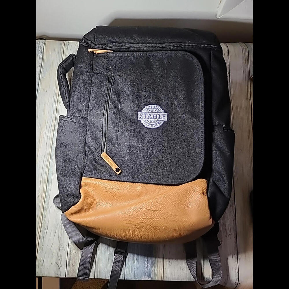 Large Caterpillar Laptop/Bookbag With Side Handle And Shoulder Straps/Pockets